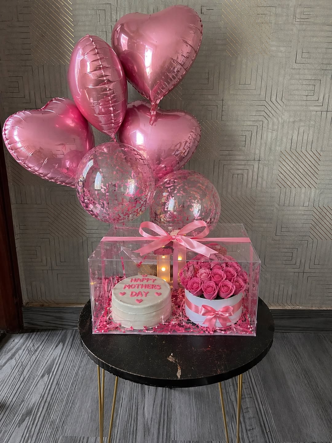 The ultimate sweetest mom celebration kit