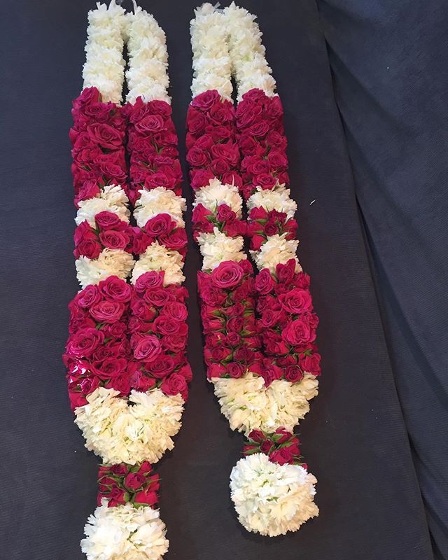 Exquisite Red Rose and White Carnation Wedding Varmala Set