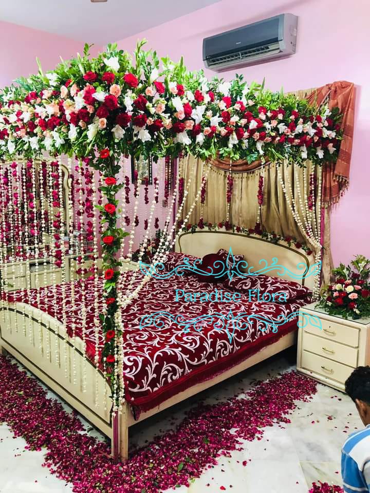 Luxurious Red & White Rose Bridal Bed Floral Decor