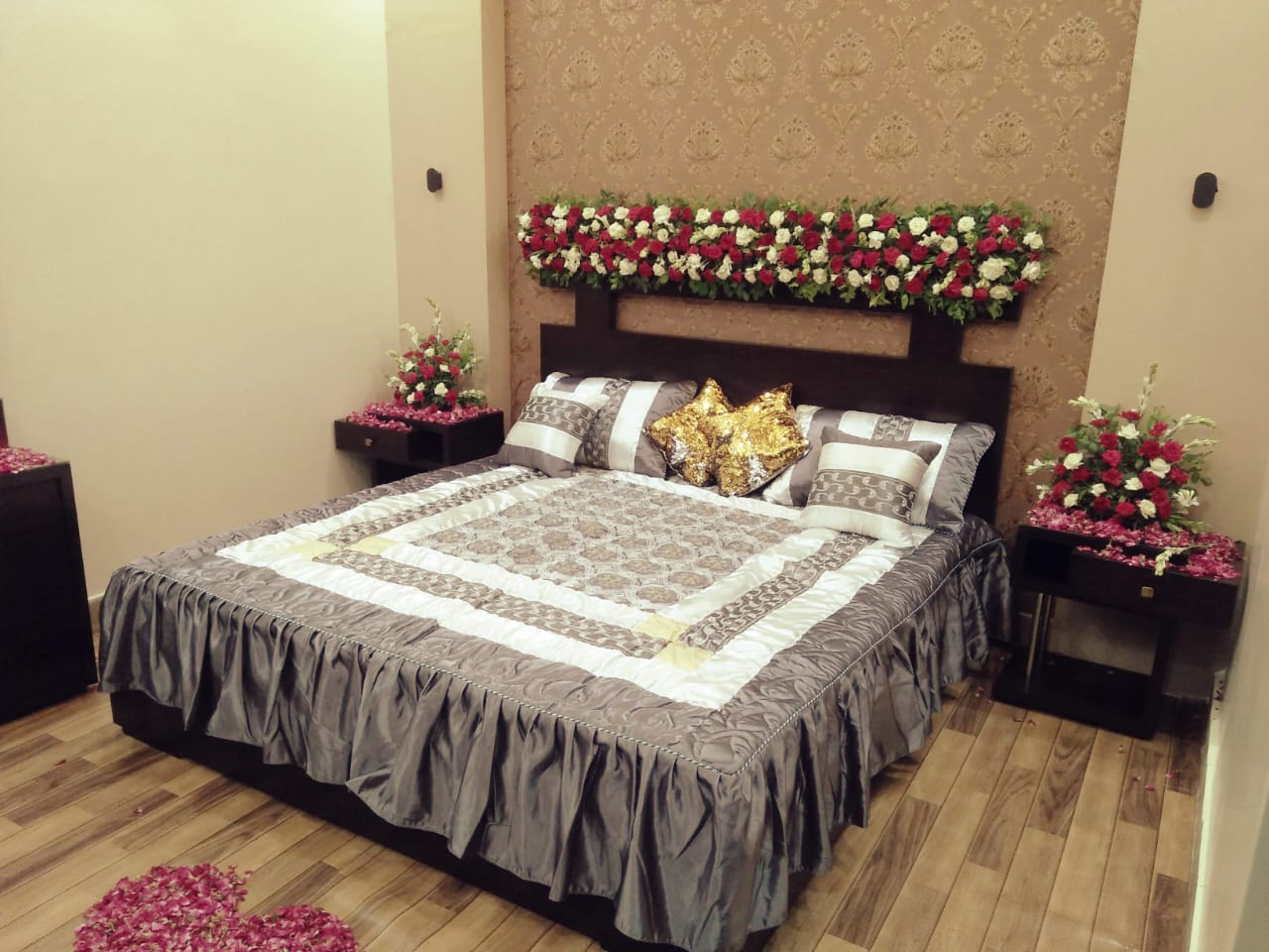 Elegant Rose & Lily Wedding Bed Decor Set