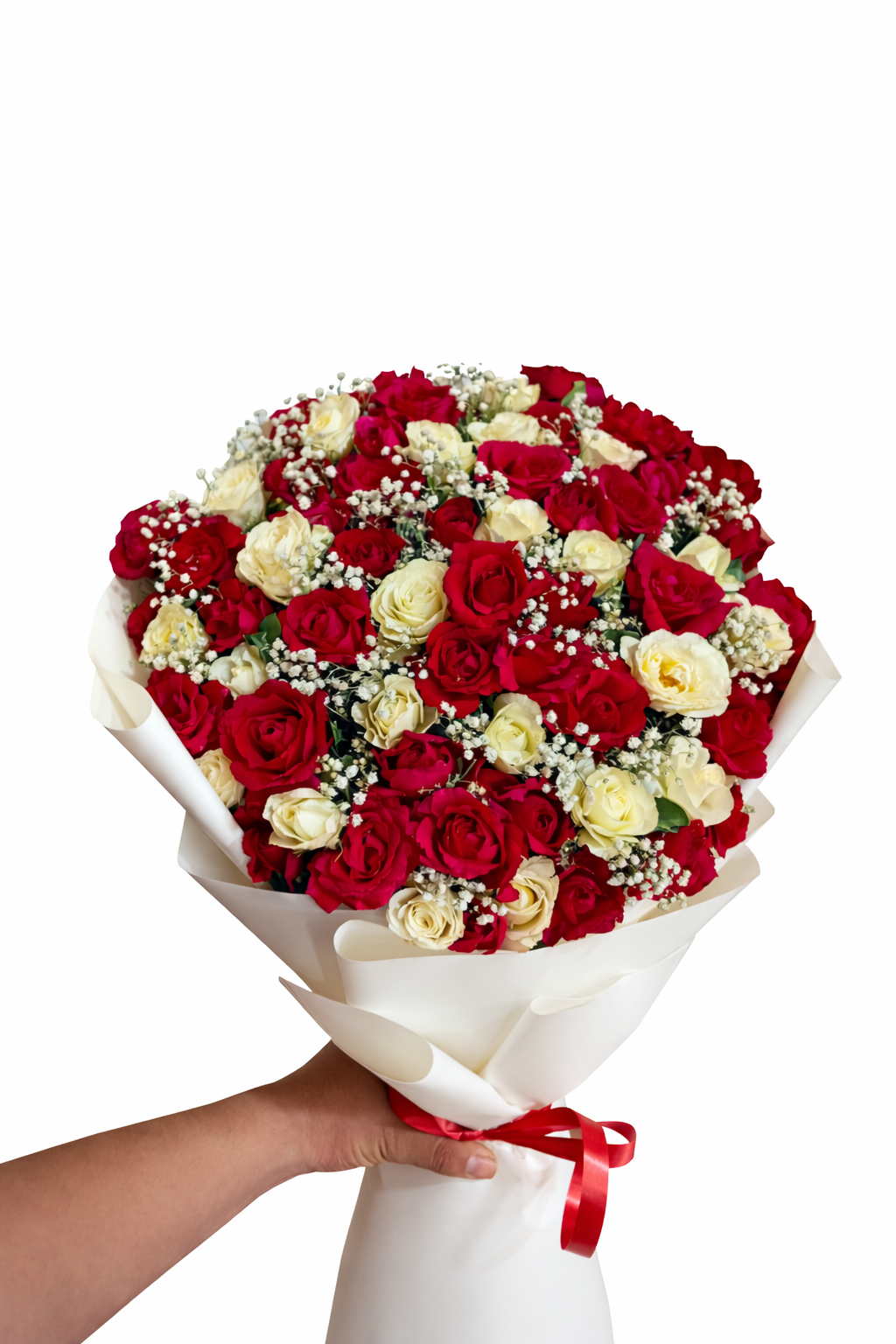 Elegant Red and White Rose Bouquet with Baby’s Breath