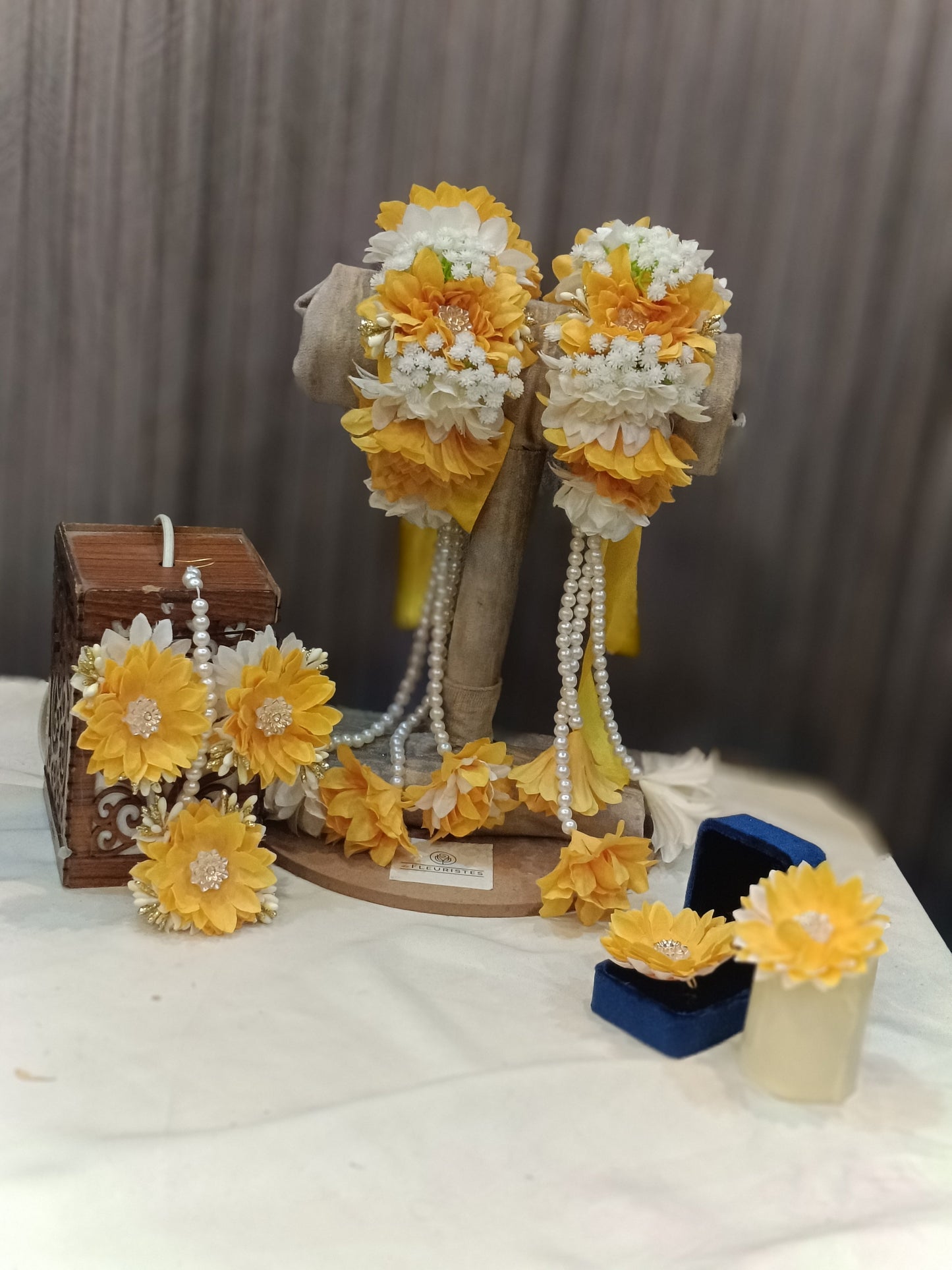 Elegant Yellow & White Floral Jewellery Set with Pearl Accents