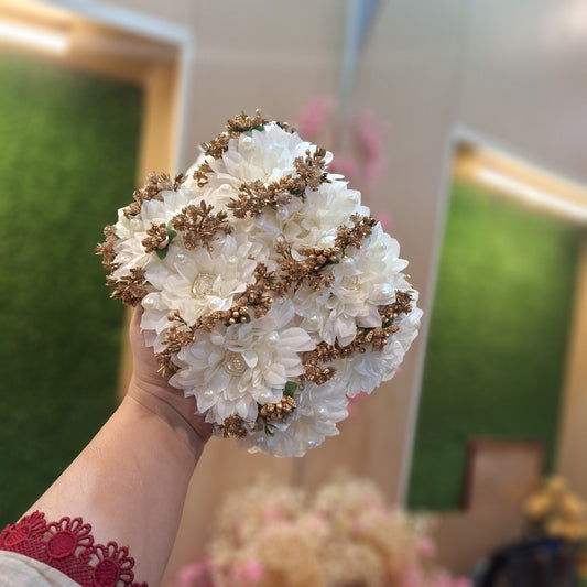 Elegant White Daisy & Gold Pearl Floral Gajra (Hair Accessory)