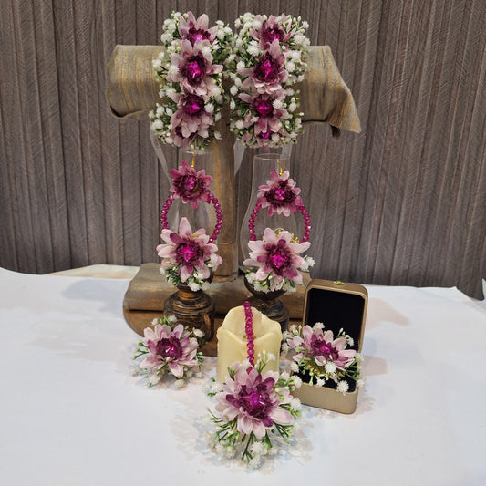Mauve Blossom & Baby’s Breath Floral Gajara Set