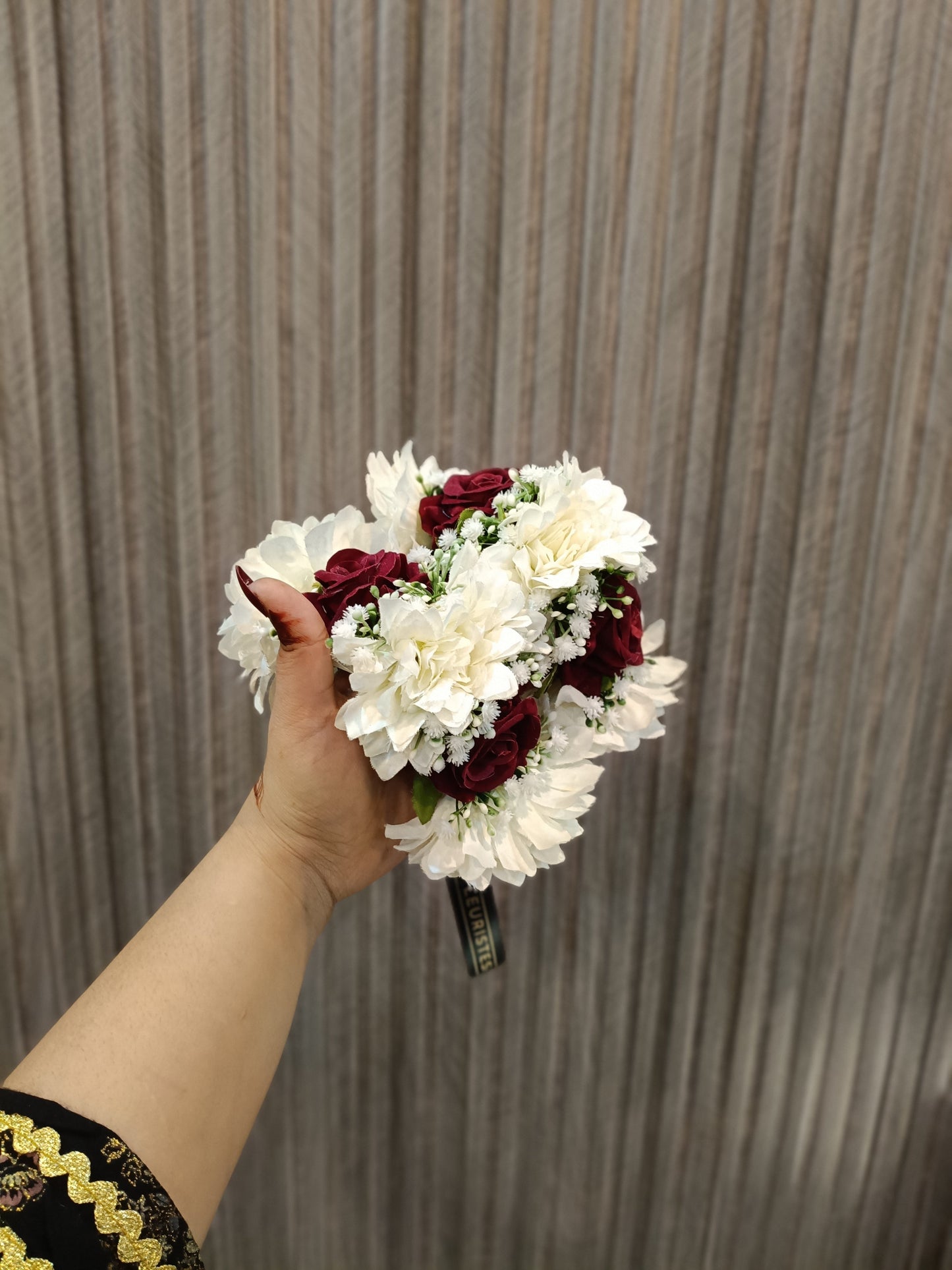 Maroon & White Floral Gajray – Pair of Traditional Flower Bangles