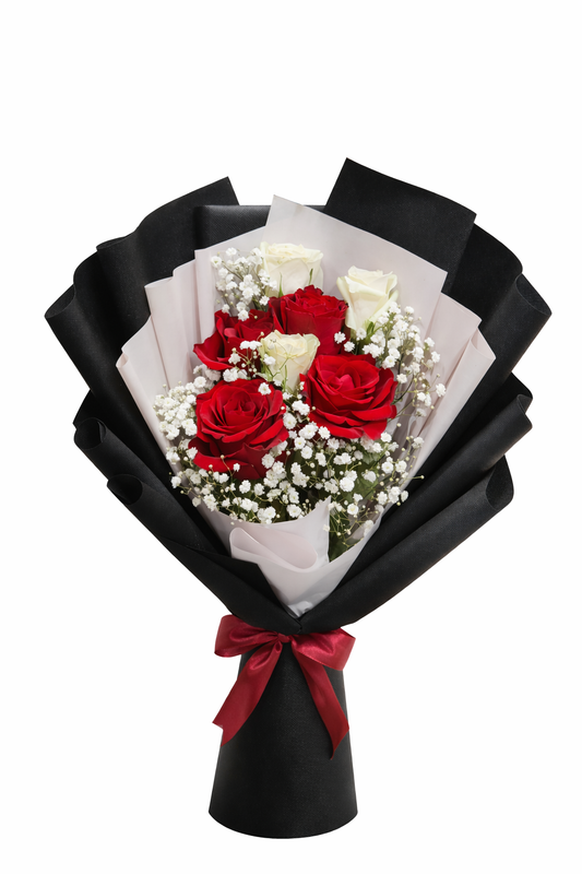 Elegant Red and White Rose Bouquet in Premium Black Wrap