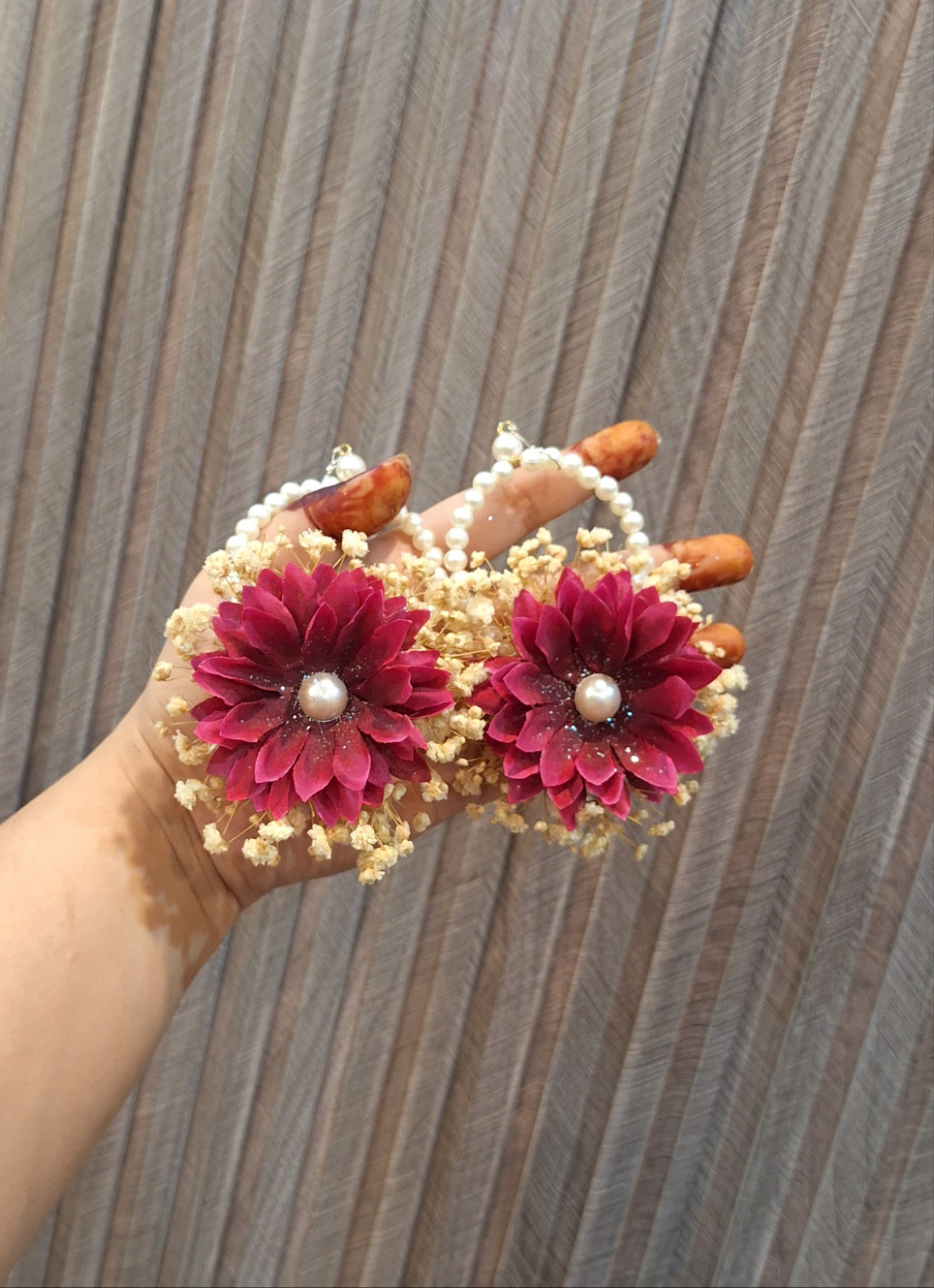 Magenta Floral Kaleerey with Pearl Beading & Baby’s Breath