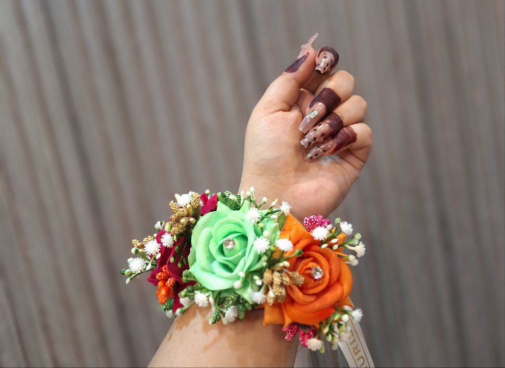 Vibrant Mixed Rose Gajara with Mint, Magenta, and Orange Accents
