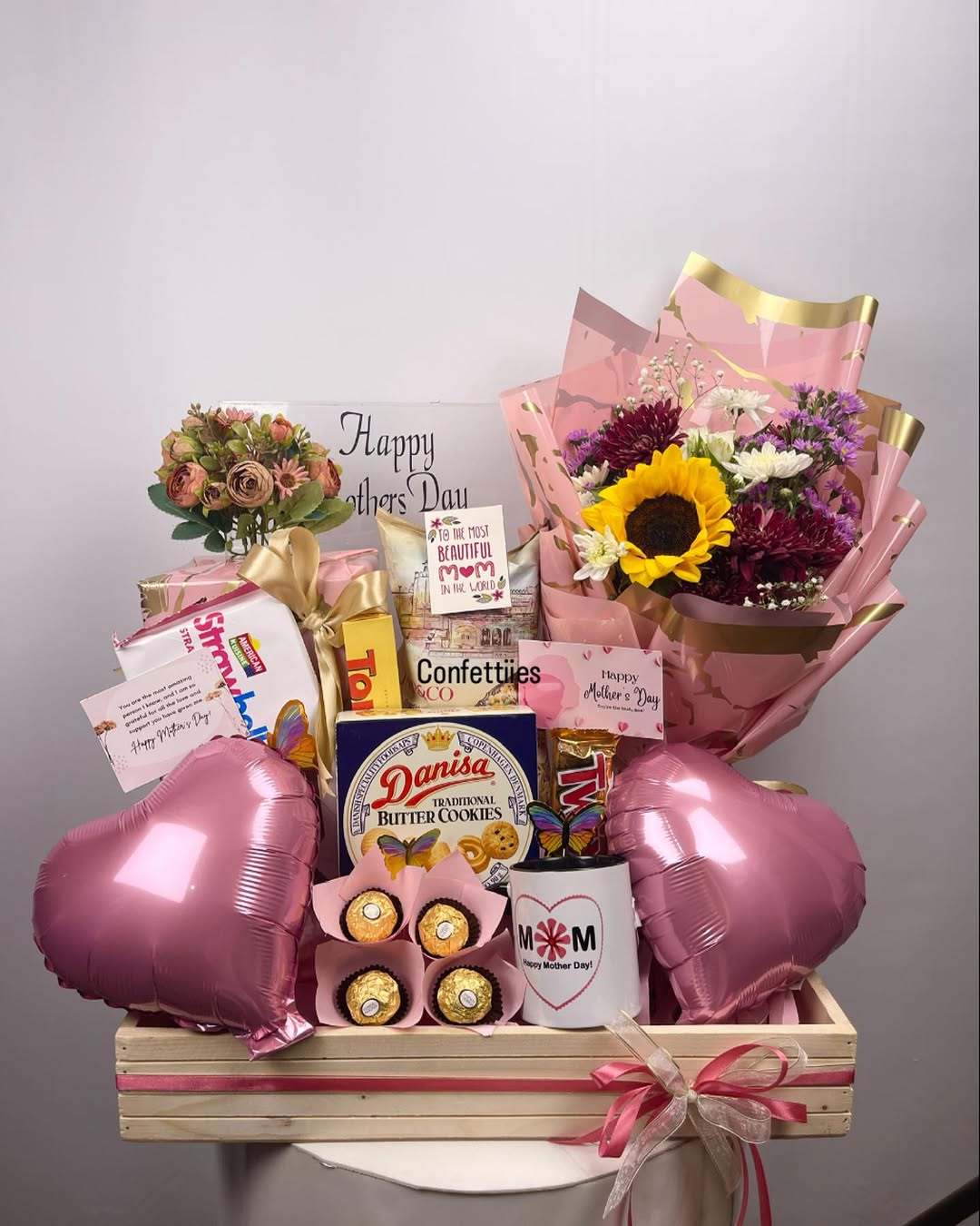 The Complete Mother’s Day Gift: Flowers, Treats & Keepsakes