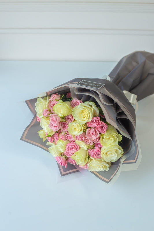 Elegant Pink & Cream Rose Bouquet with Mother's Day Greeting