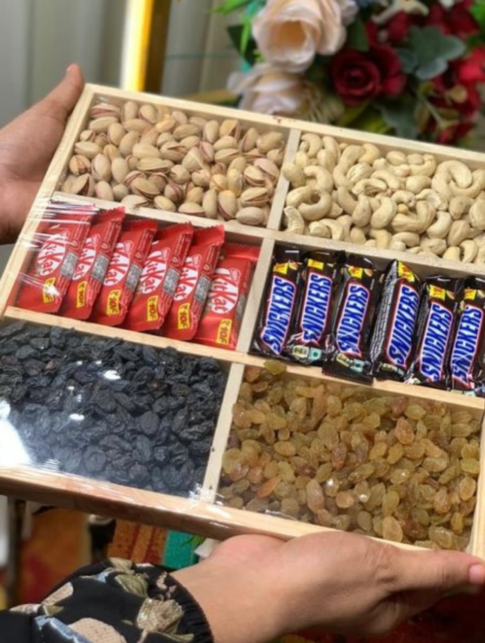 Dry Fruits & Chocolate Wooden Gift Tray