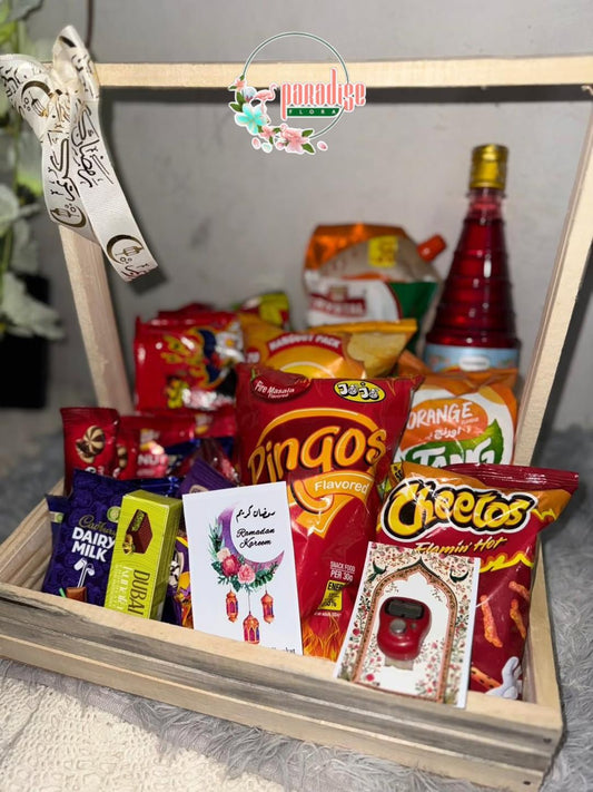 Ramadan Kareem Snacks & Iftar Gift Tray