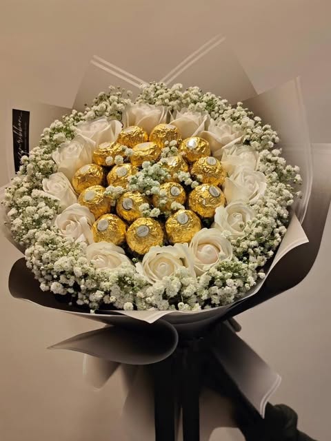 White Rose & Ferrero Rocher Chocolate Bouquet