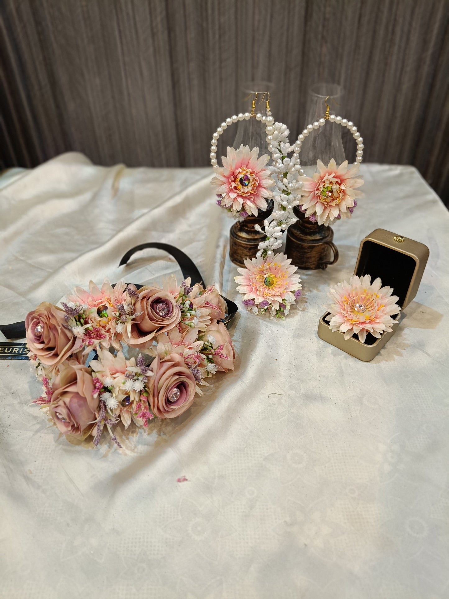 Elegant Nude & Peach Floral Jewelry Set with Pearl Accents