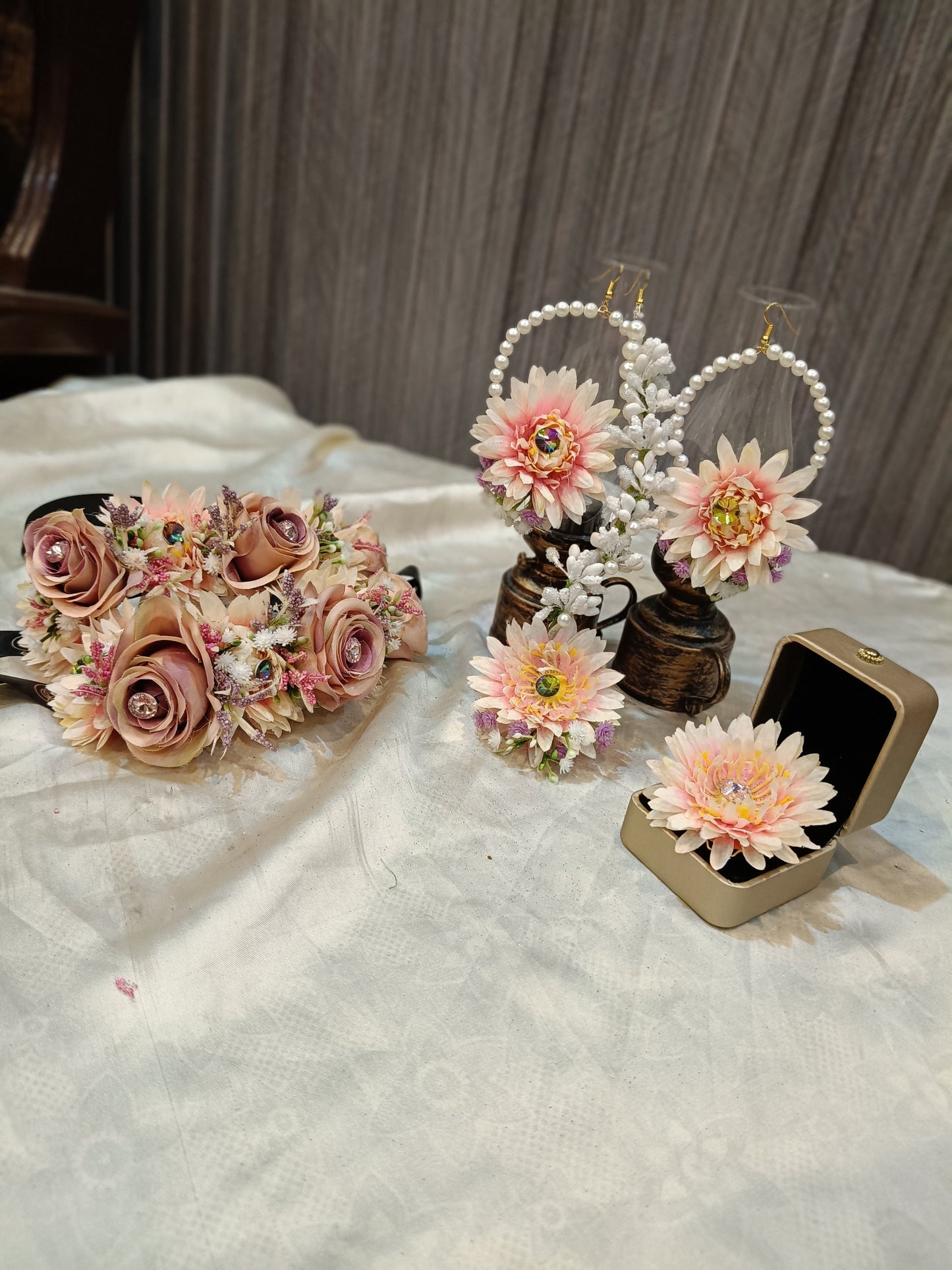 Elegant Peach & Mauve Floral Jewelry Set for Nikkah and Mehndi