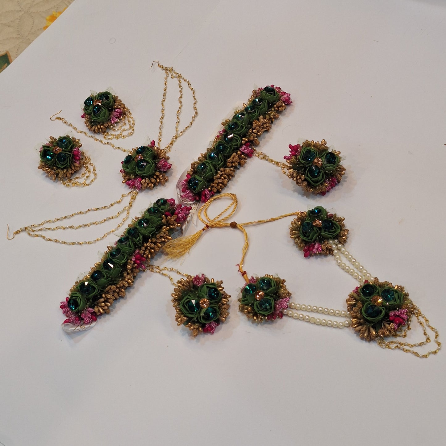 Emerald Green & Magenta Floral Jewellery Set with Pearl Accents
