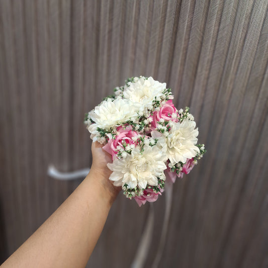 Elegant White Chrysanthemum & Pink Rose Floral Hair Gajara