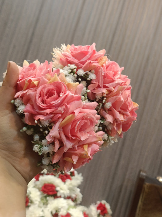 Pink Rose & Gypso Flower Gajara