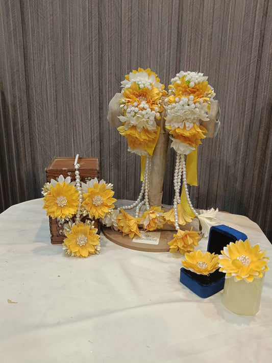 Elegant Yellow & White Floral Jewellery Set with Pearl Accents