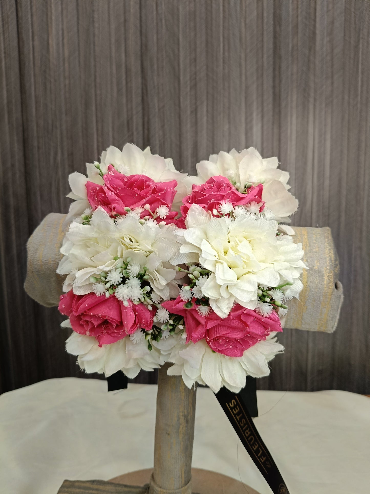Pink Rose & White Dahlia Floral Bangles (Gajray)