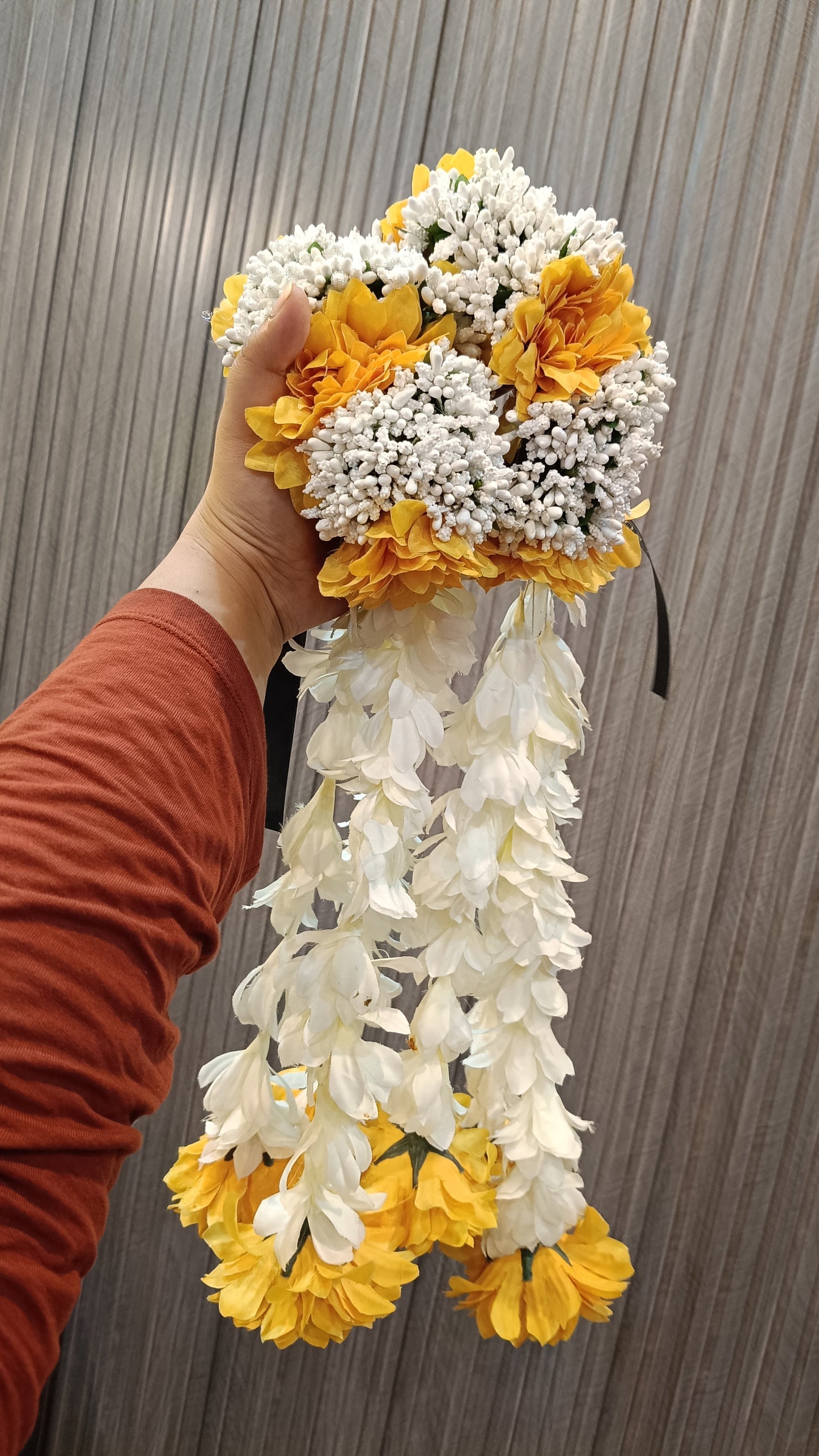 Yellow & White Floral Jewelry Set – Traditional Mayon & Mehndi Flower Jewelry