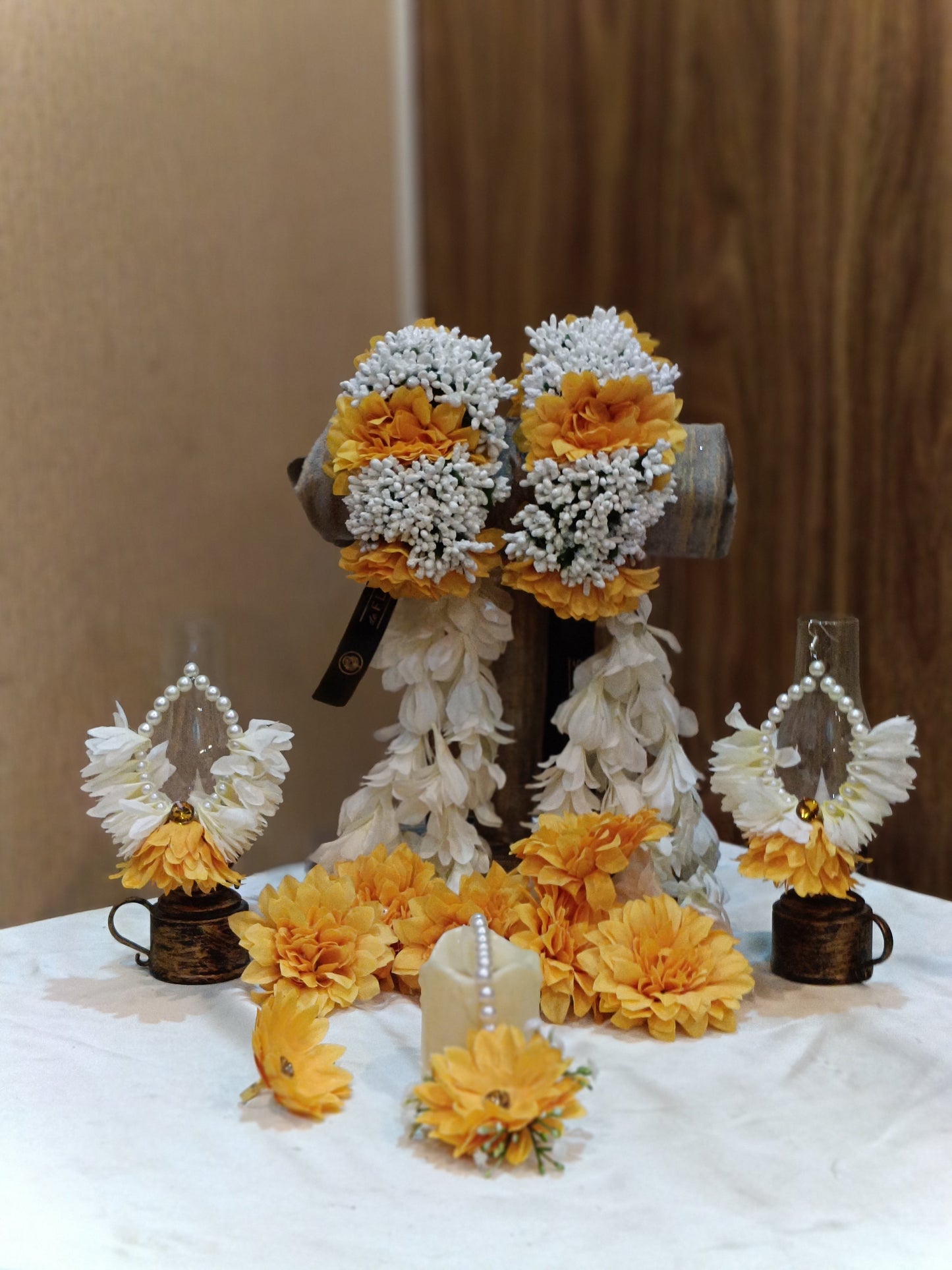 Yellow & White Floral Jewelry Set – Traditional Mayon & Mehndi Flower Jewelry