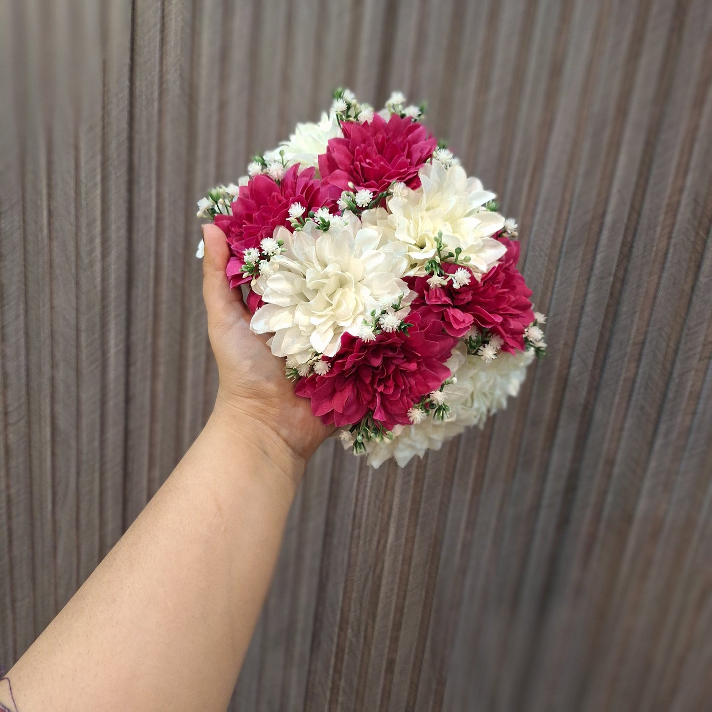 Elegant Magenta & White Chrysanthemum Gajra/Wristlet