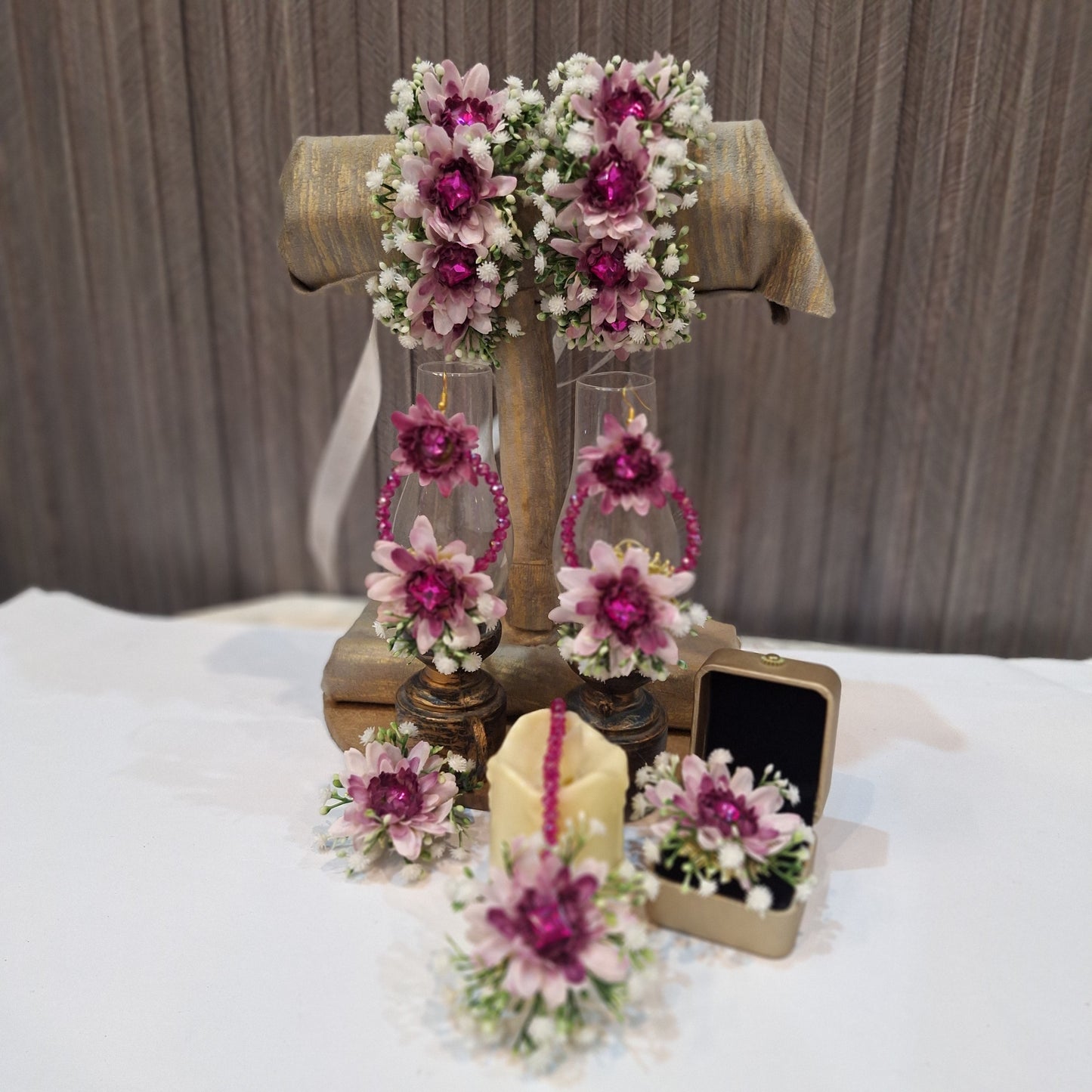 Mauve Blossom & Baby’s Breath Floral Gajara Set