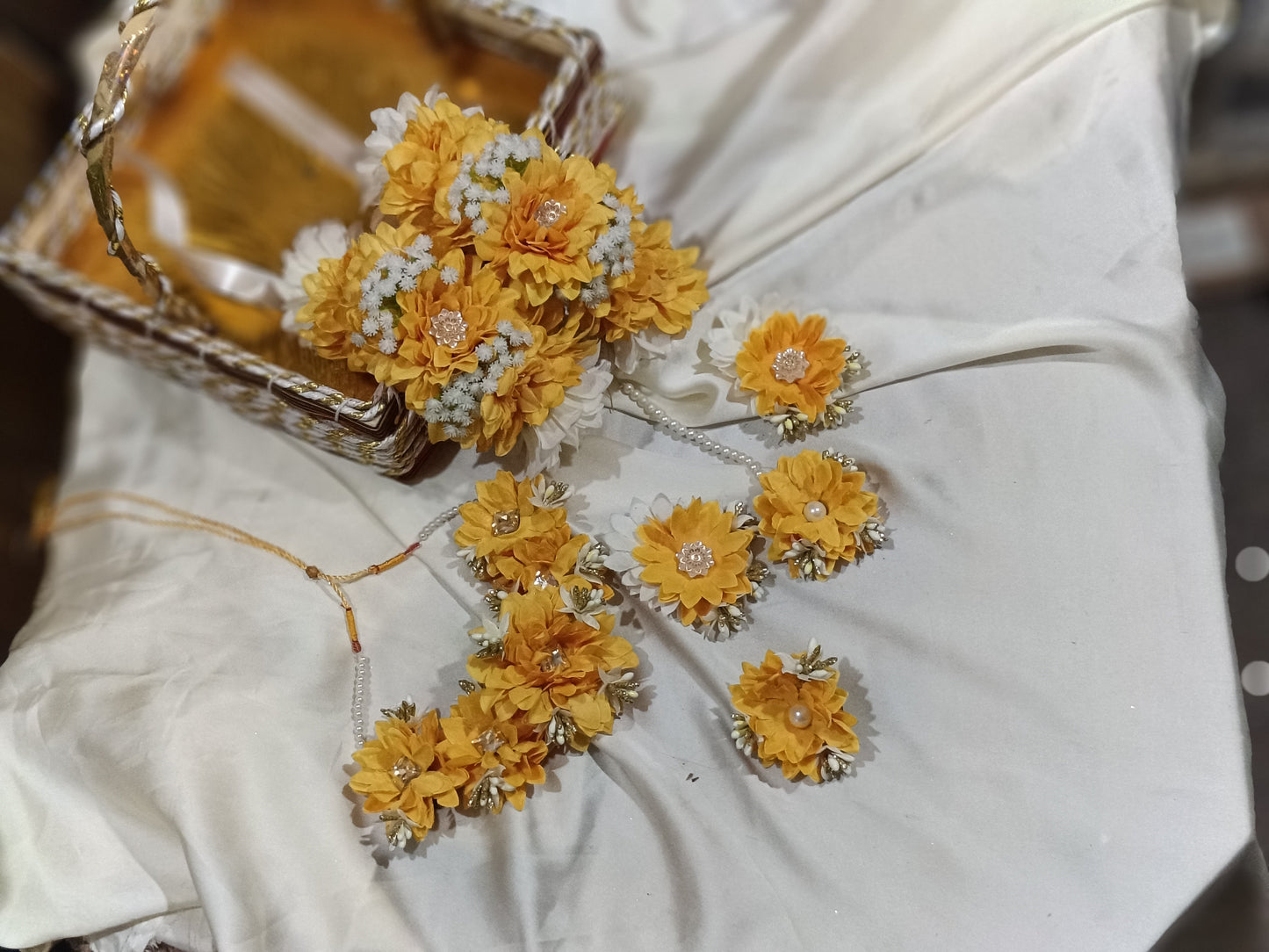Elegant Yellow Floral Jewelry Set with Pearl Accents