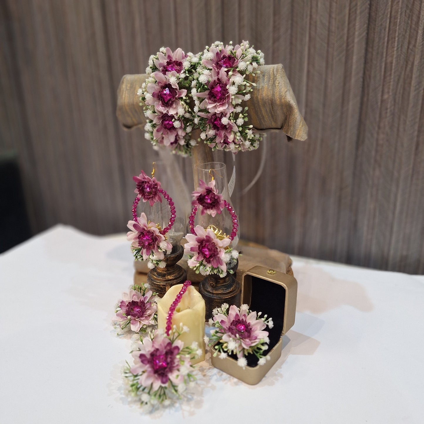 Mauve Blossom & Baby’s Breath Floral Gajara Set