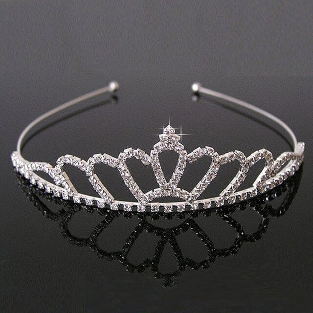Elegant Heart-Shaped Silver Rhinestone Tiara for Special Occasions