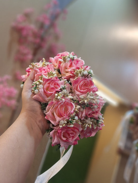 Elegant Pink Rose Floral Gajara with White Accents