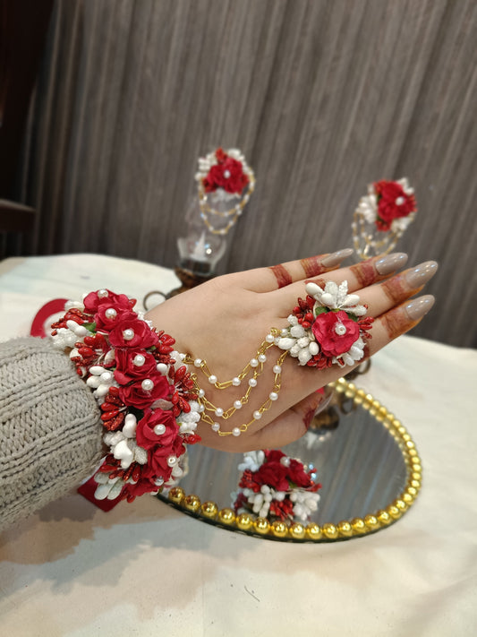 Red & White Floral Hathphool with Pearl Accents